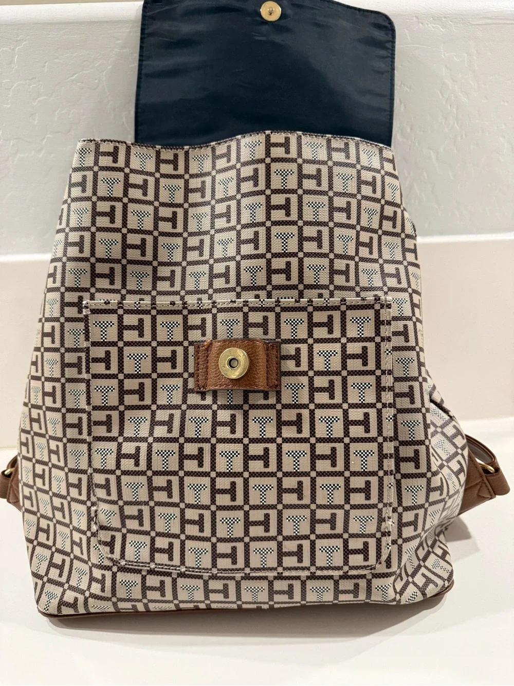 Tommy Hilfiger Brown/Black Backpack Bag with Logo Trim - Picture 3 of 5